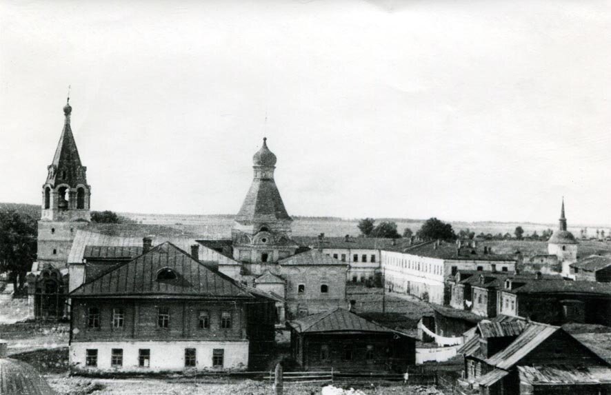 Территория Александровской слободы в начале прошлого века. Фотография из фондов музея-заповедника "Александровская слобода"