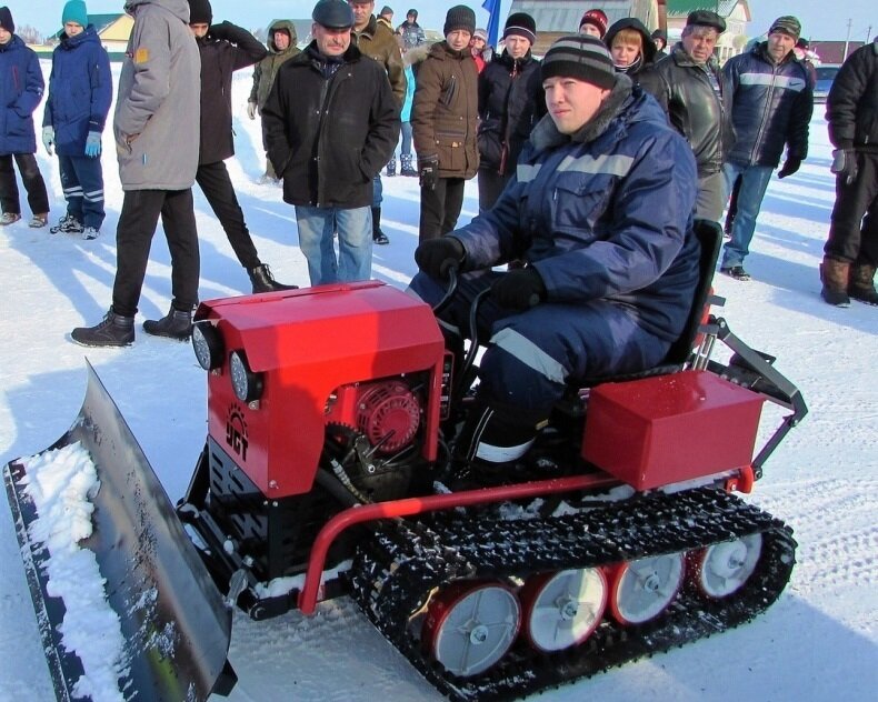 Гусеничные минитракторы в Санкт-Петербурге