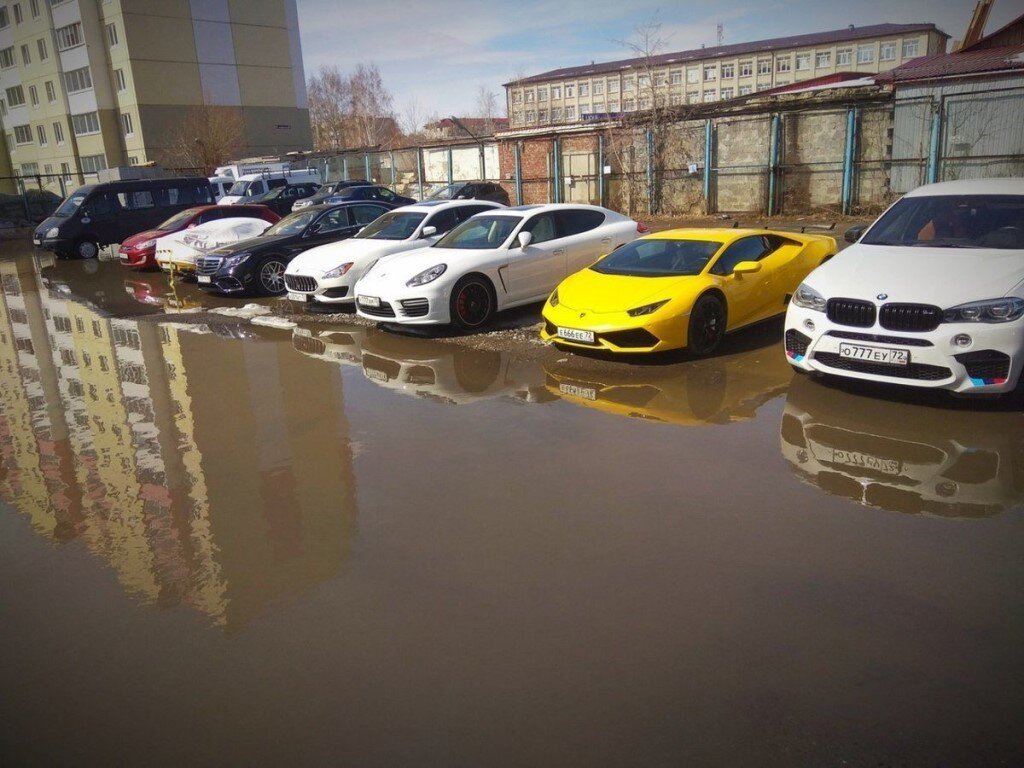 Вот на таких машинках любят ездить обычные христиане