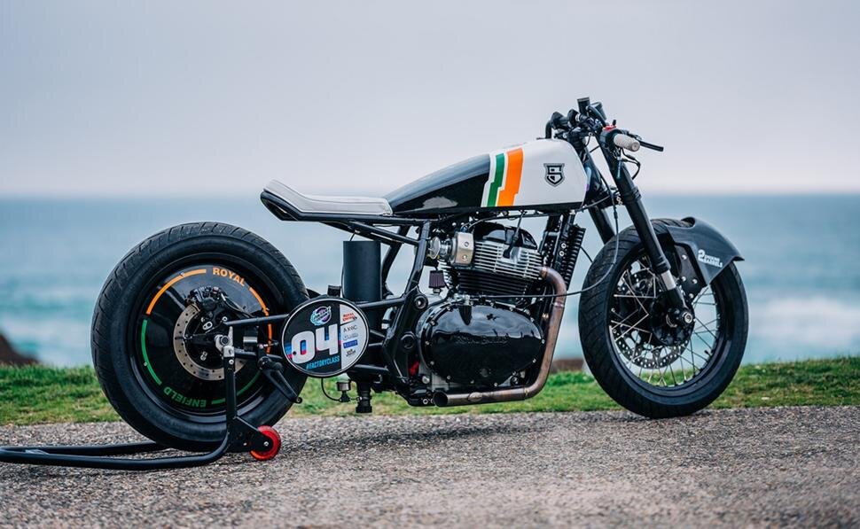 K custom. Мотоцикл тундра. Стан на мотоцикле.