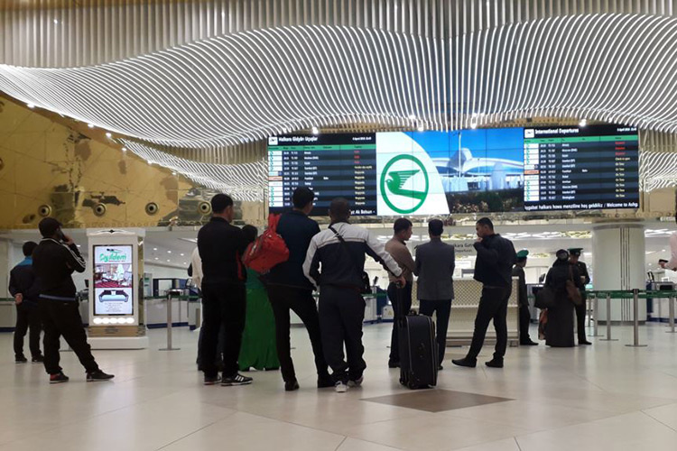 Зал вылета аэропорта Ашхабада. Фото с сайта Azathabar.com