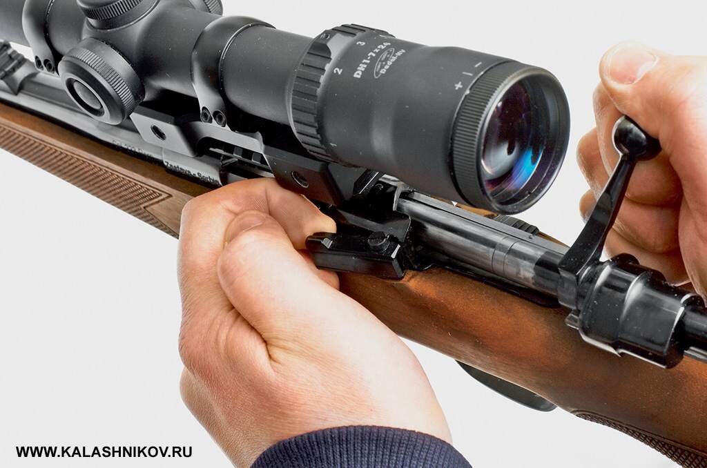  Для отделения затвора необходимо отжать защёлку 