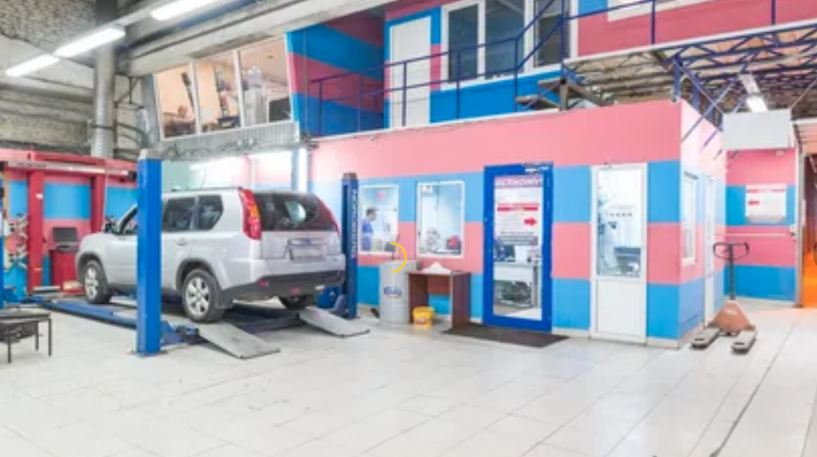 Помещение сервиса Автопилот  в Медведково.Здесь работают горе-мастера. Фото с сайта m.2gis.ru и с Яндекс картинок