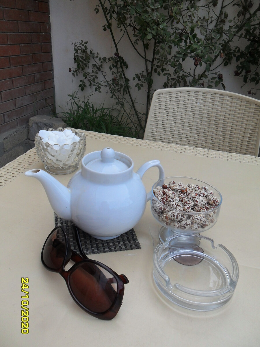 Чайная для туристов. Приморская улица