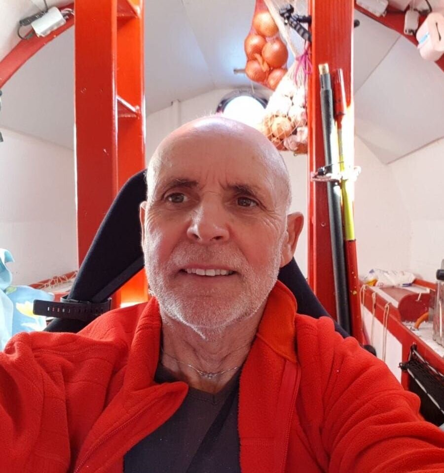 Жан-Жак Савен, на тот момент ему было 72 года!