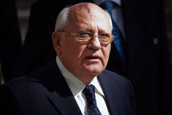 Михаил Горбачев