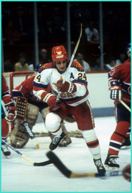 Изображение с яндекс.картинки (С.Макаров в матче с "Монреалем" 1986 года)