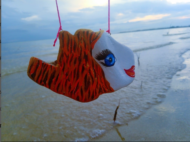 Золотая рыбка. Ручная работа. Акриловые краски, дерево.