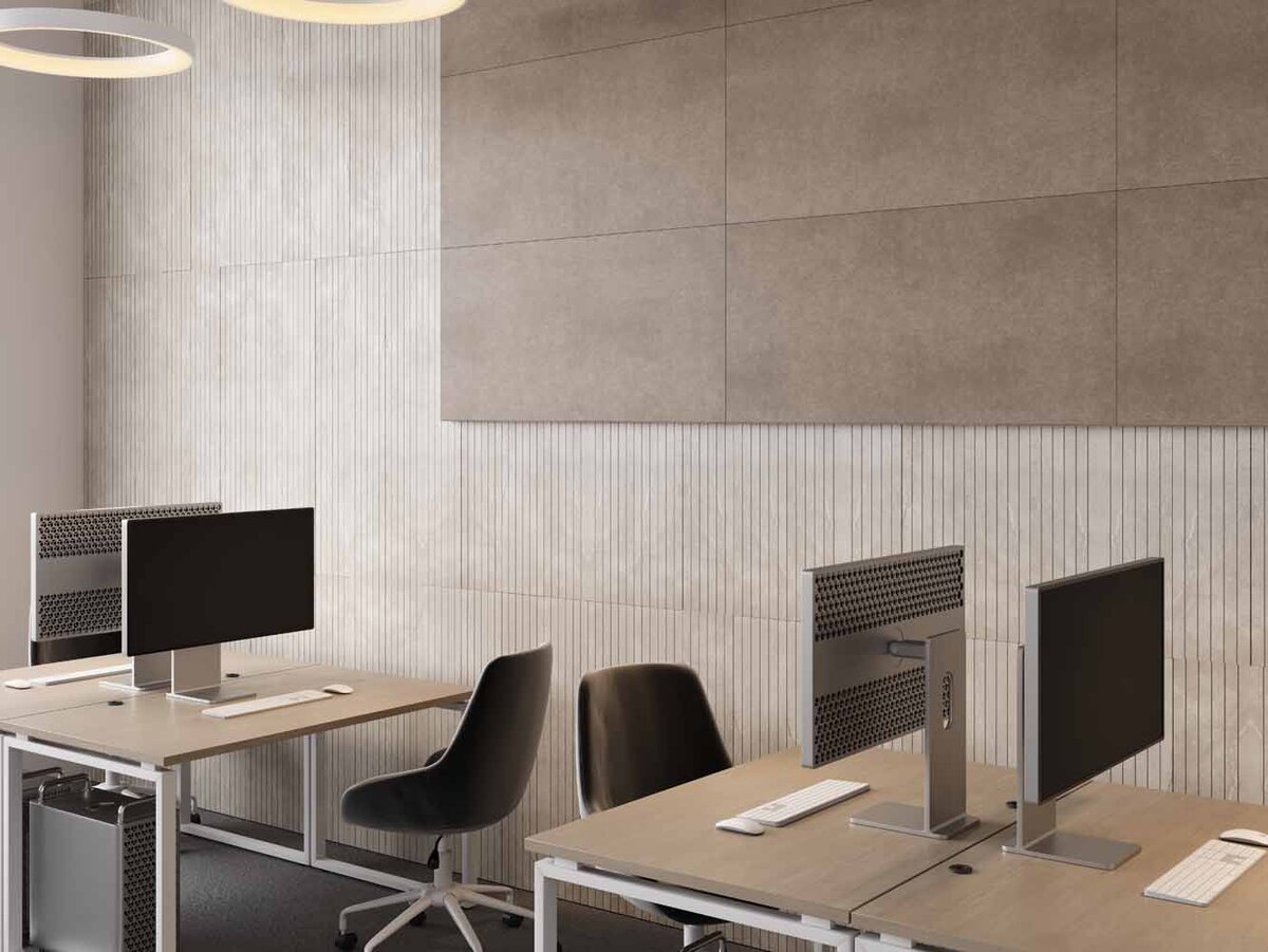 Фото: стена в офисе оформлена мозаикой Trail из коллекции Magmas