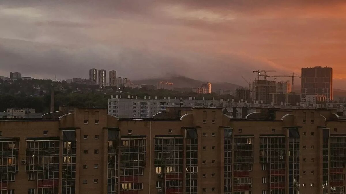     В Красноярске и в крае сократилось количество сделок на новые квартиры, но суммы сделок выросли.