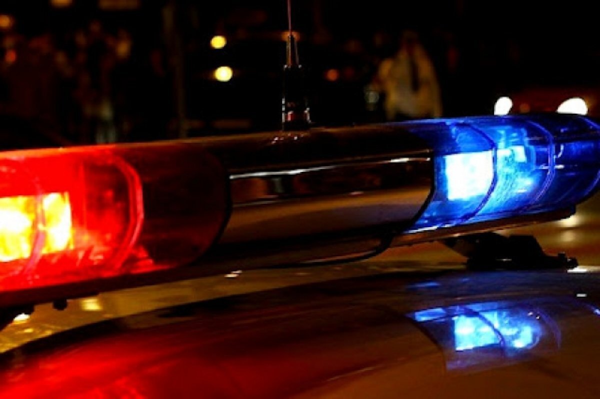    Полицейские помогли отвезти в больницу омича, лицо которого кровоточило