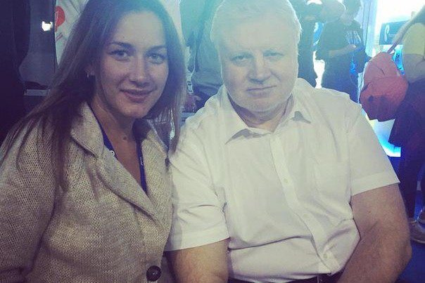 Яна Макарова, девушка, задавшая неудобный вопрос депутату