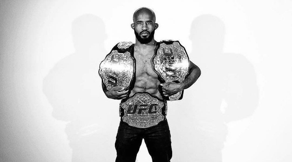 Чемпион UFC в наилегчайшем весе  Деметриус Джонсон.