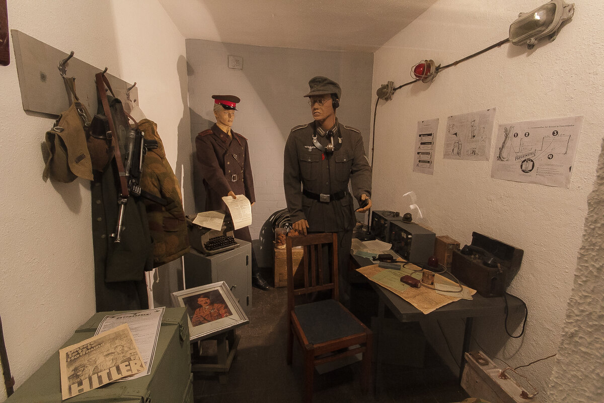 Музей блиндаж в калининграде. Музей блиндаж. Блиндаж ляша музей калининград. Музей блиндаж волоколамск. Музей блиндаж.