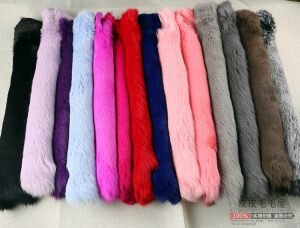 Покраска меха: придание различной цветовой гаммы, красивого внешнего вида, повышается качество меха, при покраске скрываются различные дефекты, мех должен быть устойчив к световому, физическому, химическому и водному воздействию, повышается товарная стоимость.