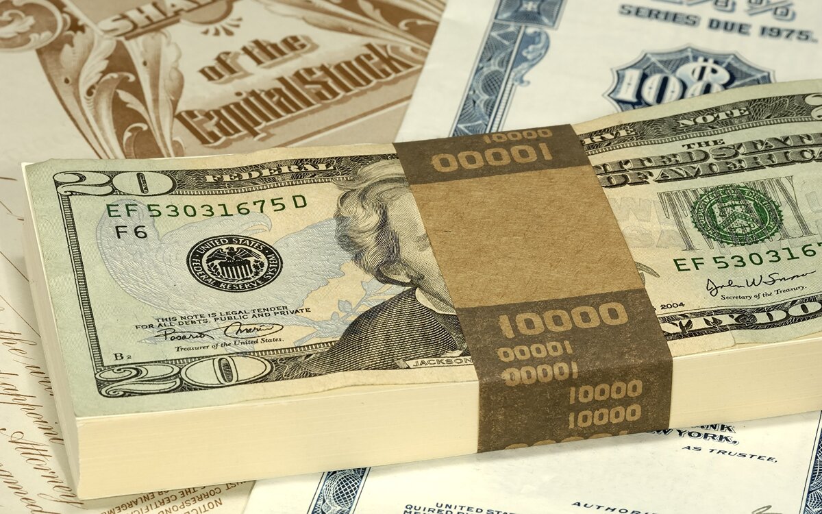 Как же простому человеку отличить настоящую купюру от подделки?