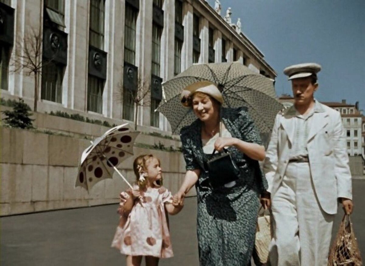 Кадр из фильма "Подкидыш", реж. Т. Лукашевич, 1940