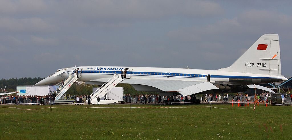 2. "Брат" нашего экспоната - Ту-144 № 77115 - на авиасалоне МАКС в 2013 г. 
Источник фото: wikimedia.org, автор: Doomych