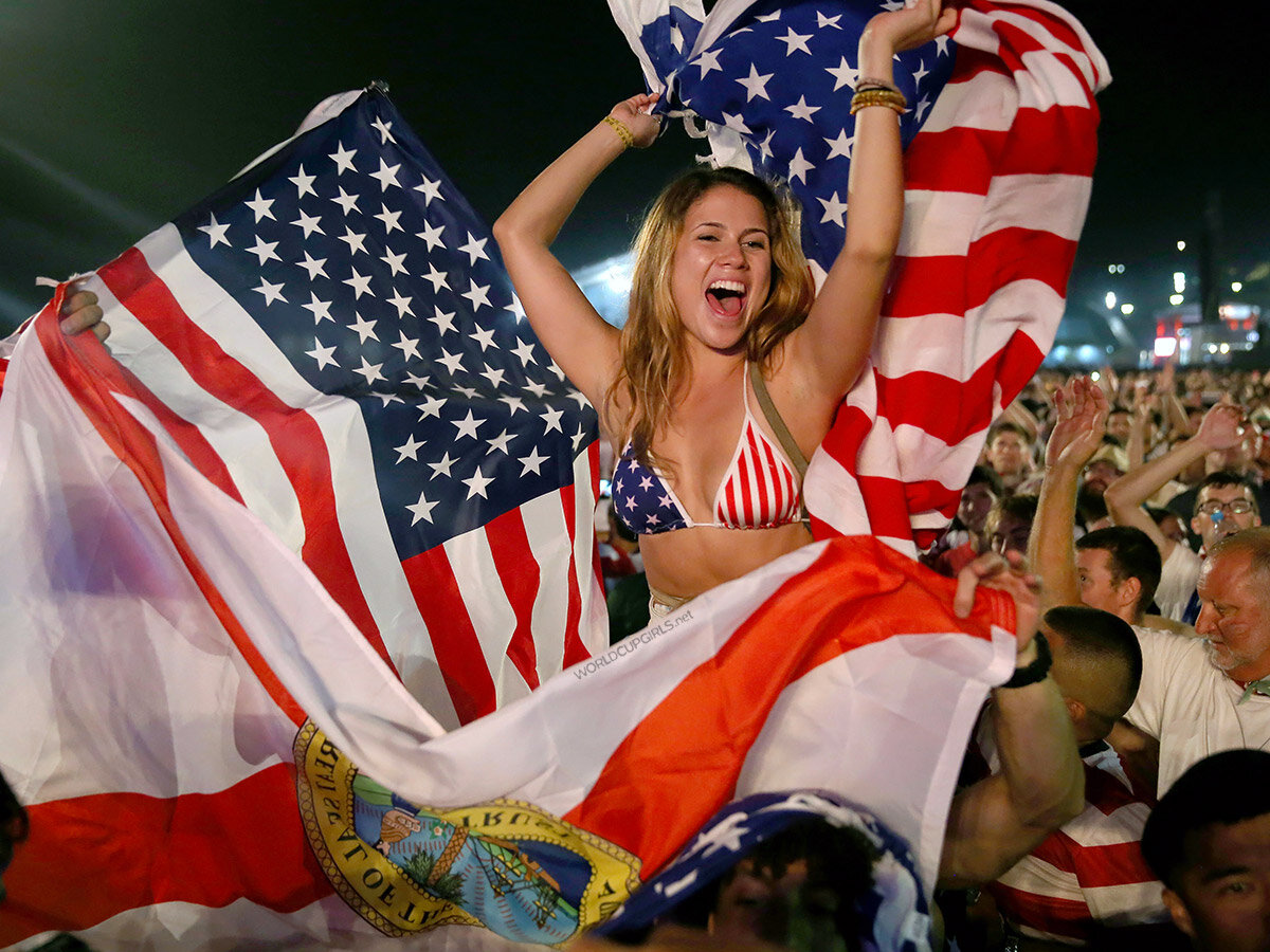 Включи какую нибудь американскую. Великая америка. Включи какую нибудь американскую. Политик сша. Песня про америку.