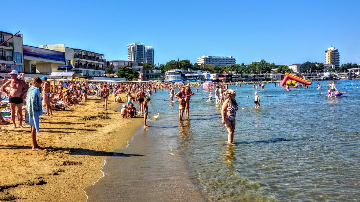 пляж малая бухта анапа. анапа пляж реальные фото. анапа веб камера набережная. пляжи анапы 2022. пляж эра анапа.