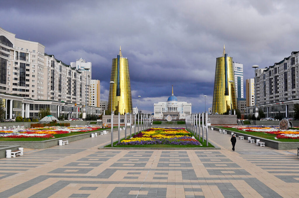 Водно-зеленый бульвар (Астана, Казахстан)