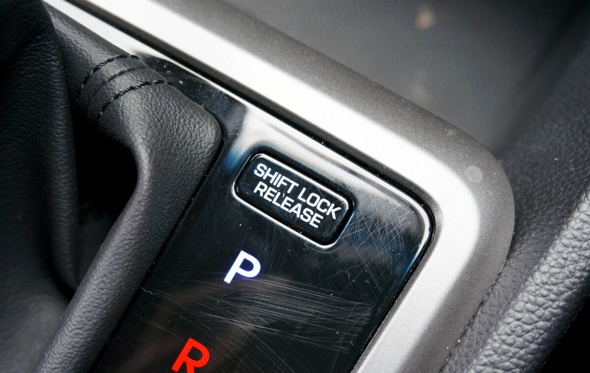 4 необычные кнопки, которые можно встретить в автомобиле | Drivenn | Дзен