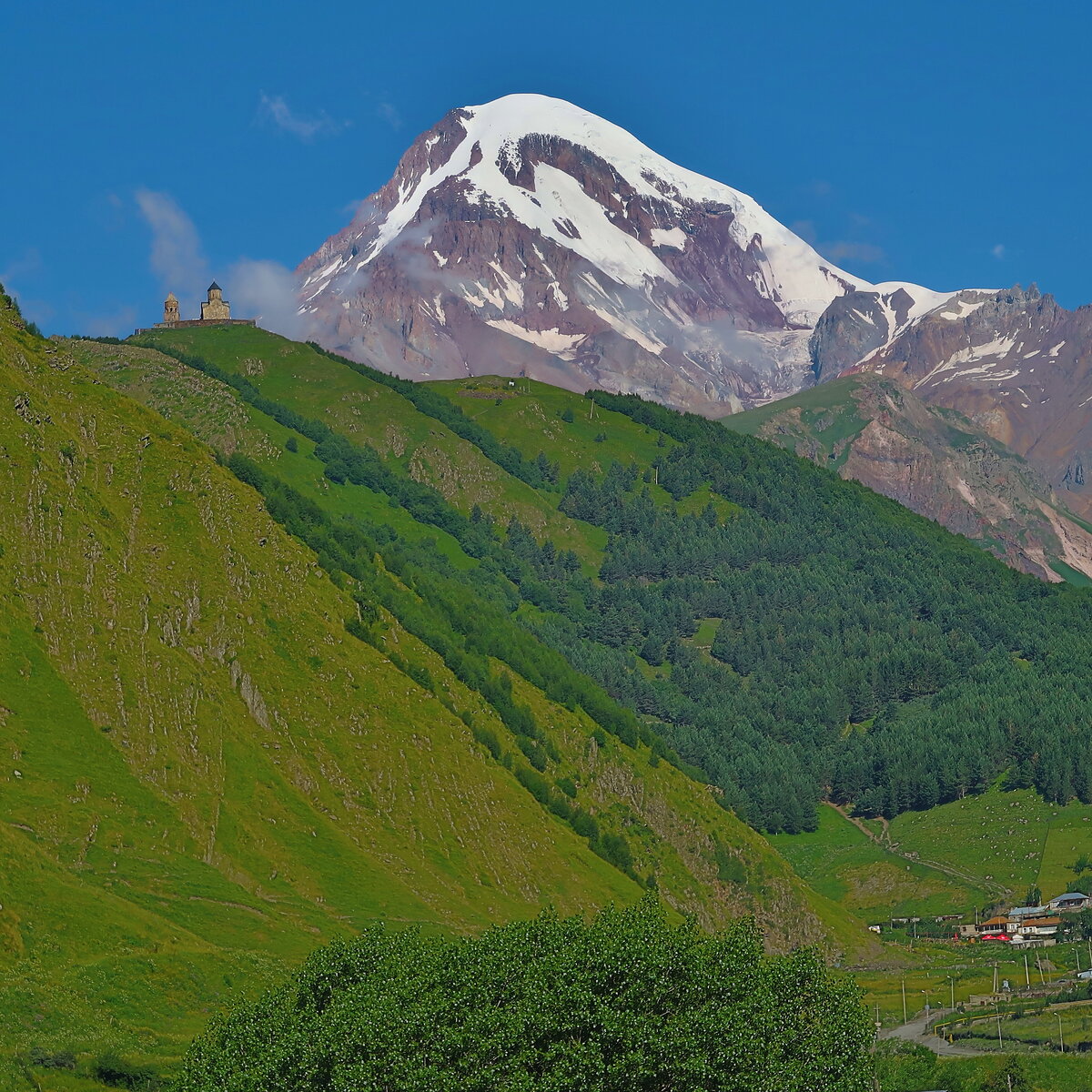 Вид на Казбек. Стеманцминда. Грузия.