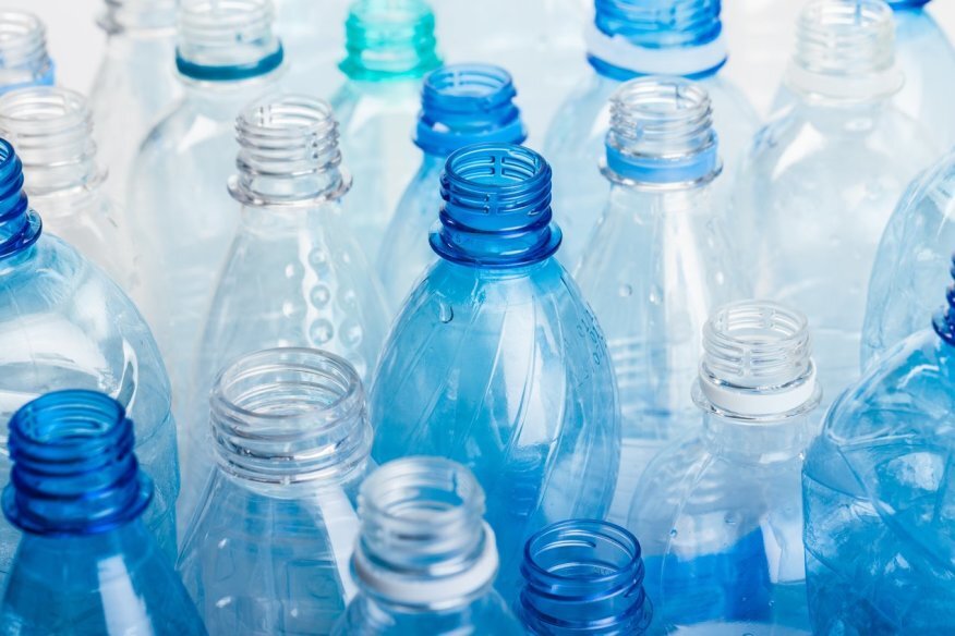 Как обычная пластиковая бутылка может справиться с засором в ванной или туалете?