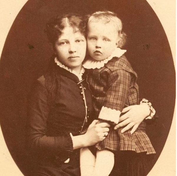 Блок с матерью. Фото из инстаграма blok_museum 