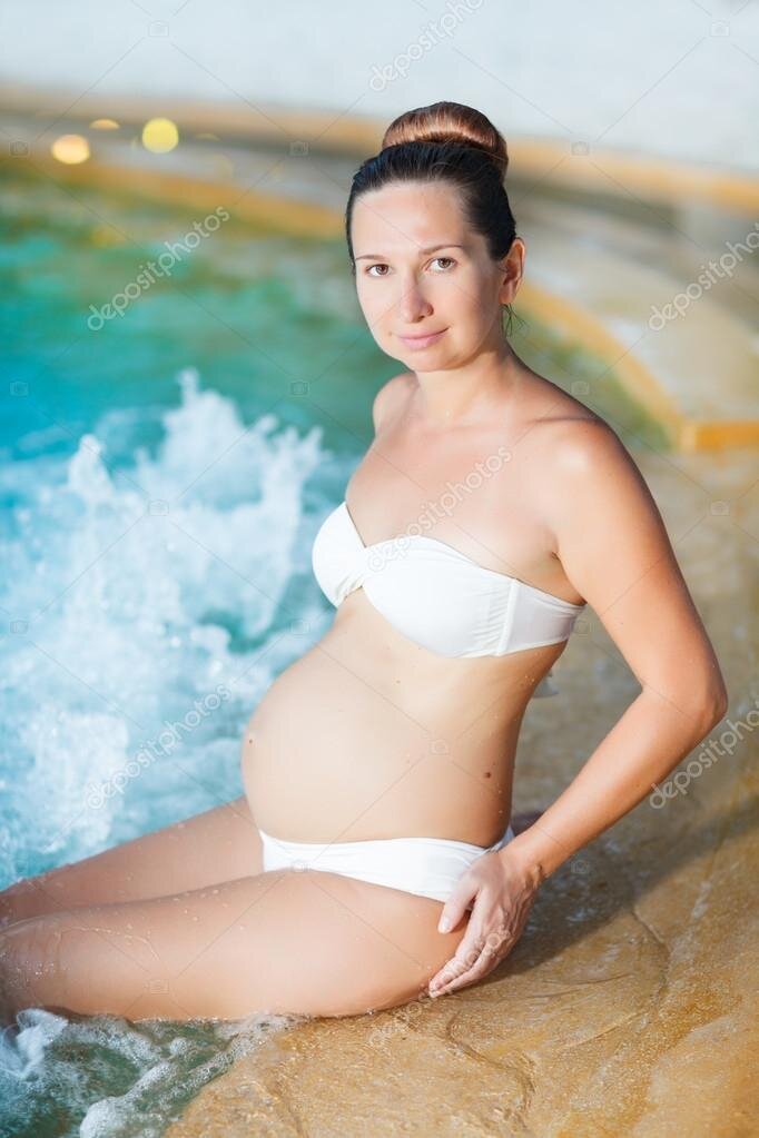 https://st.depositphotos.com/1003348/1994/i/950/depositphotos_19943985-stock-photo-pregnant-woman.jpg