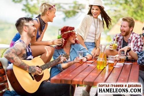 Станете настоящей душой компании, а мужскому полу еще и в плюс внимание от очарованных девушек 😋