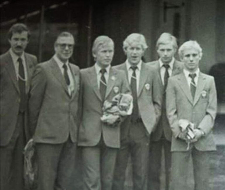 Сергей Немцанов (крайний справа) со спортсменами сборной СССР, 1976