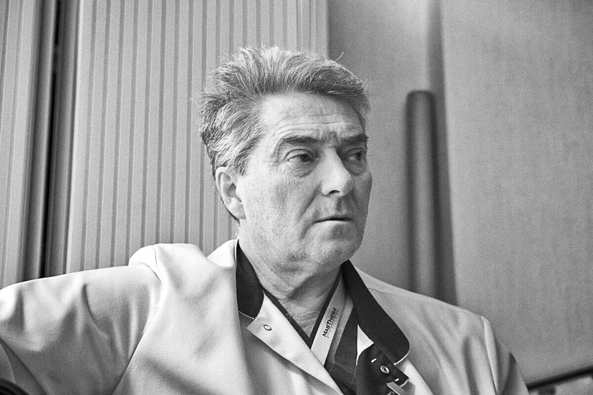 Профессор Георгий Менткевич в своем кабинете за день до увольнения из РОНЦ им. Н.Н.Блохина. Фото С. Мостовщикова