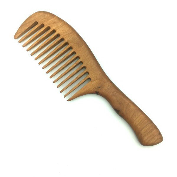 Деревянная расческа