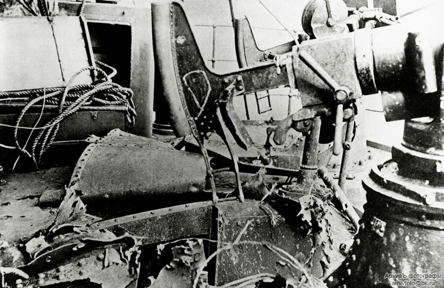 Эскадренный броненосец орел. После цусимы. Броненосец орел цусимское сражение 1905. Броненосец орел после цусимы. Крейсер орел 1905 цусимское сражение.