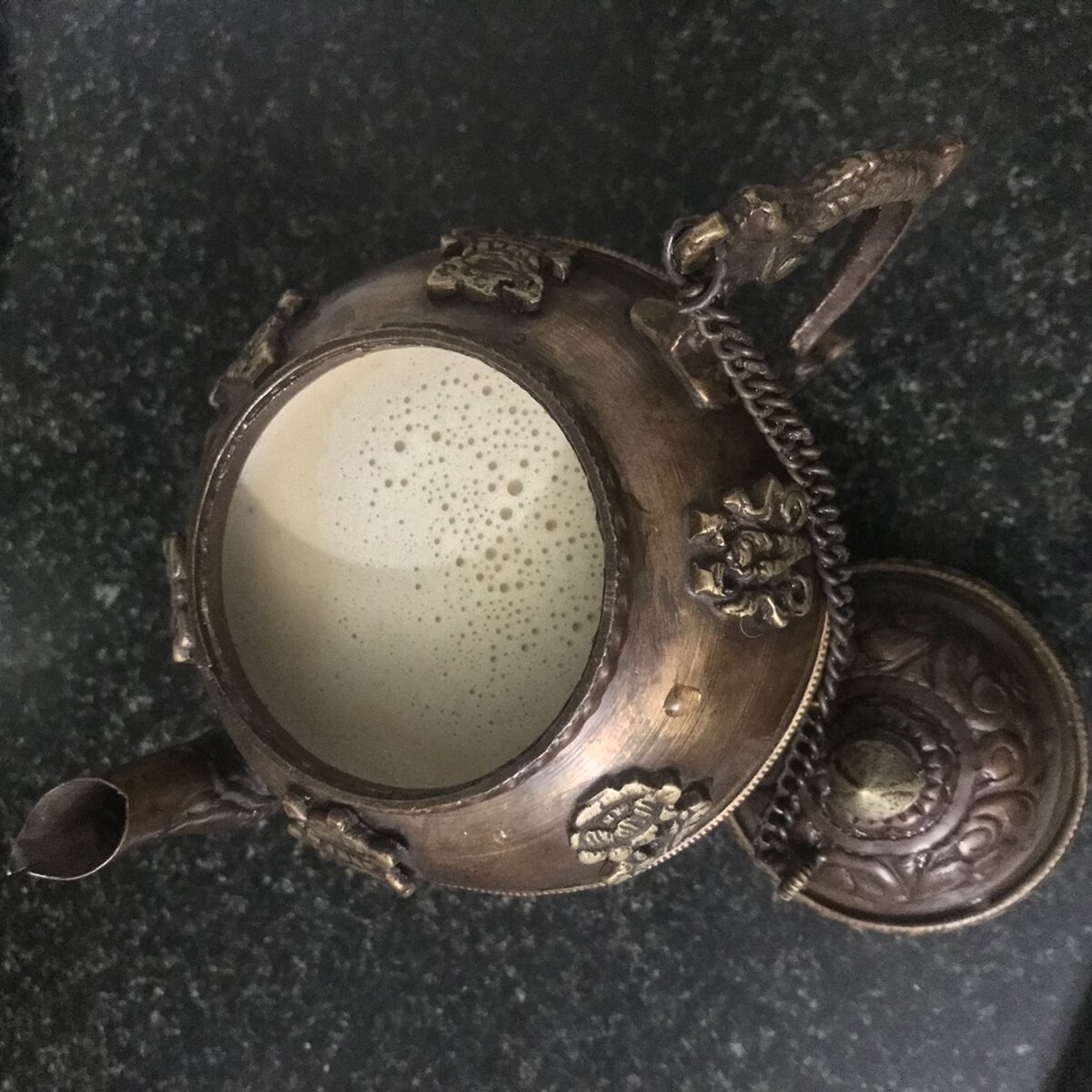 Тибетский чай моего приготовления в любимом медном чайнике