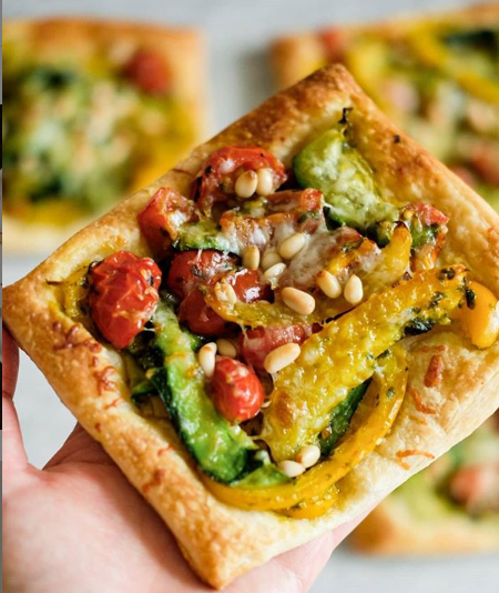 Как тут устоишь, м?