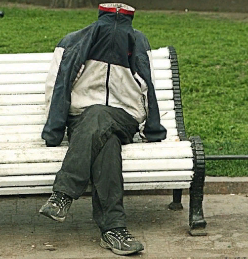 ненужный кто-то за окном стоял и требовал любви