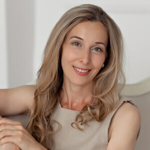 Анна Курумчина
культуролог, кандидат философских наук, основатель «Агентства культурной и научной дипломатии»