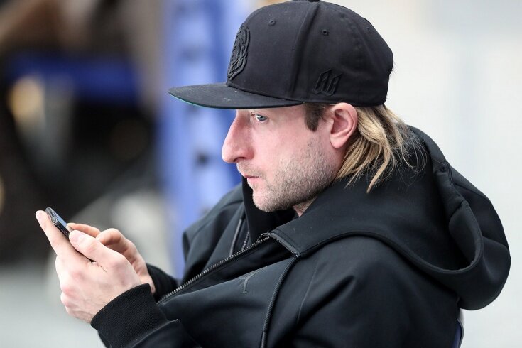 Двукратный олимпийский чемпион, тренер Евгений Плющенко.