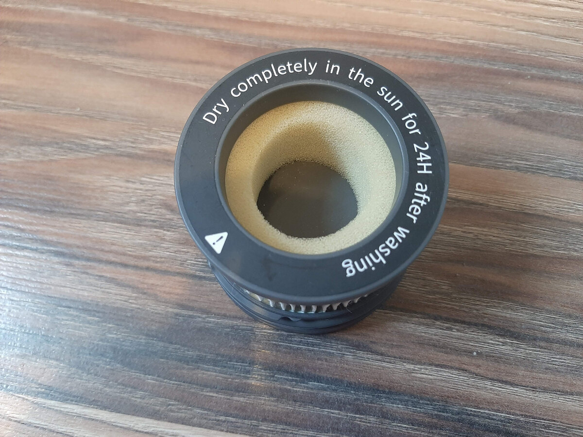 Кольцо из поролона встаёт в фильтр без лишних усилий