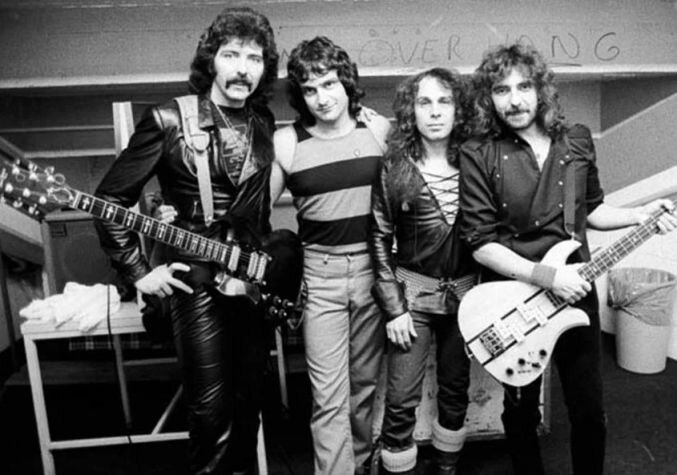Black Sabbath в 1981 году - Тони Айомми, Винни Эппайс, Ронни Джеймс Дио и Гизер Батлер