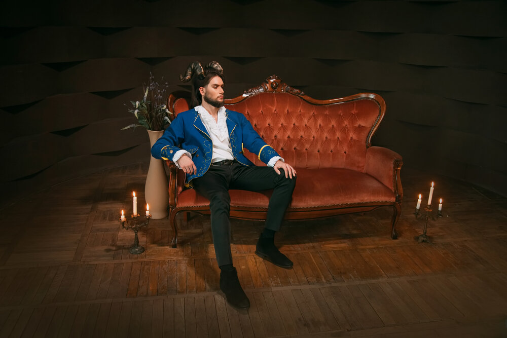 Для Льва очень важен социальный статус: чем выше, тем лучше... 