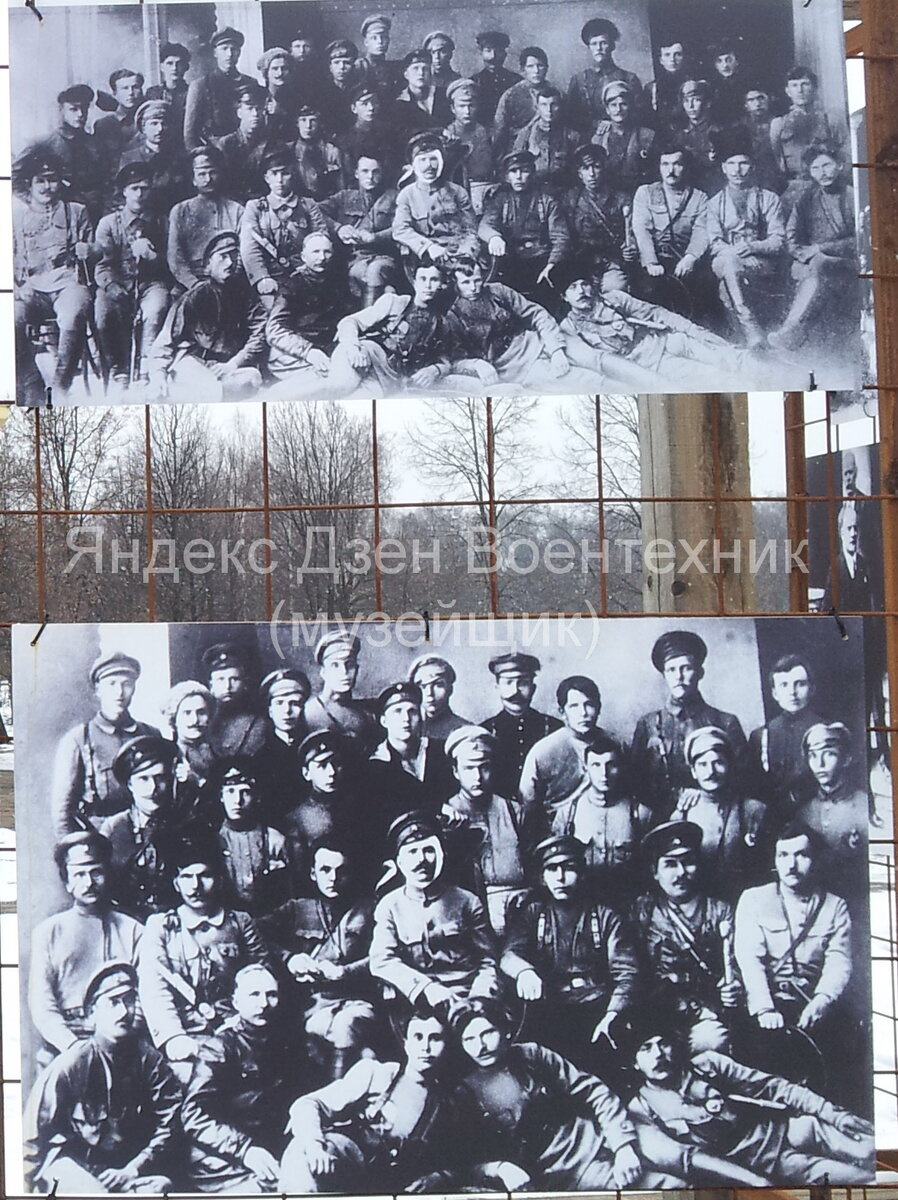 Командиры и комиссары 25-й Уфимской стрелковой дивизии на Урале, в центре с забинтованной головой - В. И. Чапаев. Авторское фото