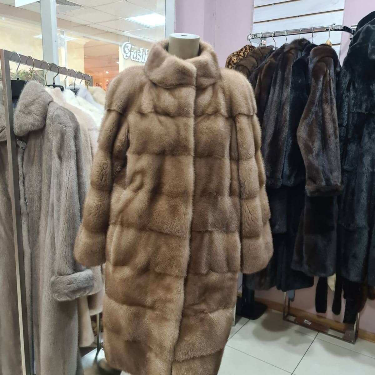 комиссионный https://wa.me/+79685151908