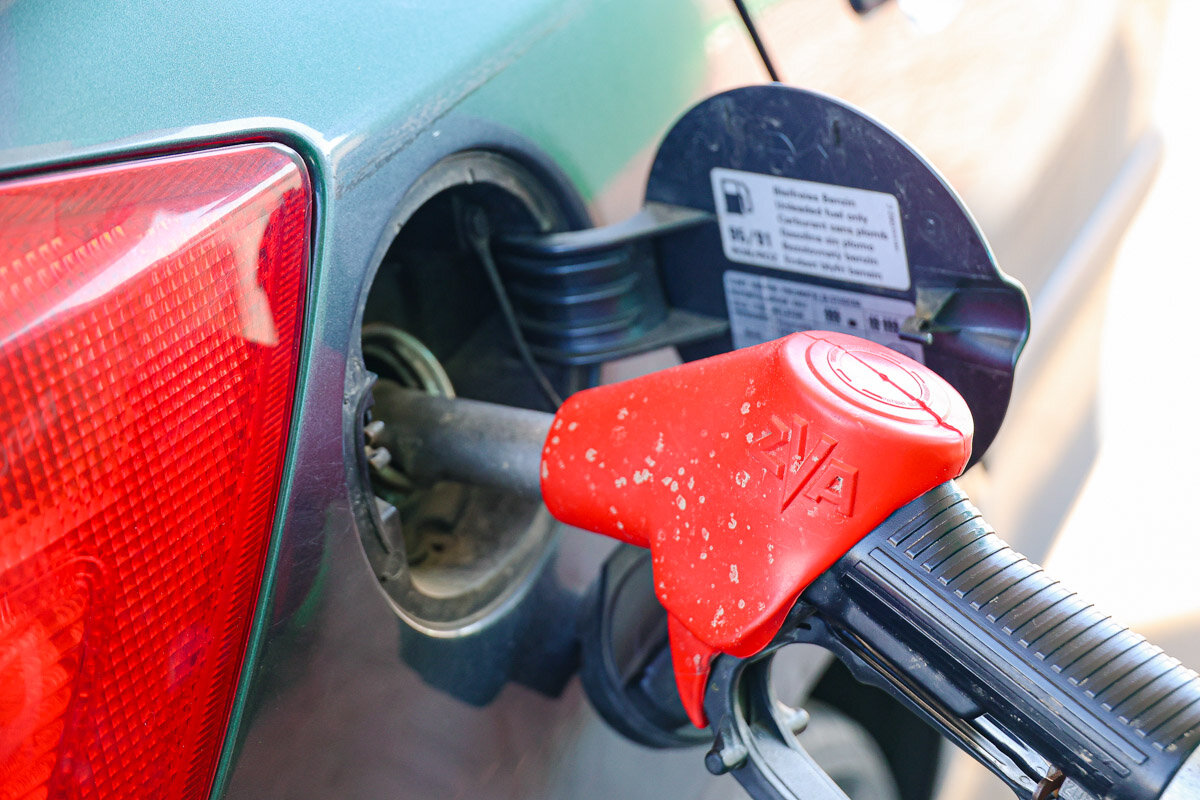 Часто возникает вопрос: можно ли использовать 92-й бензин в автомобиле, предназначенном для 95-го? Какой из них лучше и не повредит ли это двигатель?