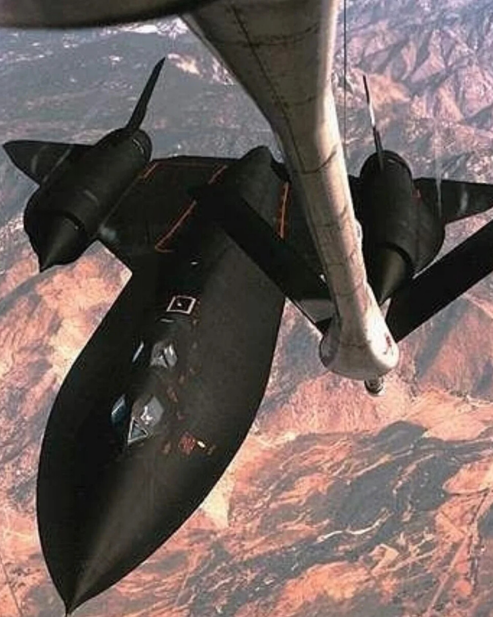 Fighter черный. SR 71 Blackbird. SR 71 самолет разведчик. SR-71 черный Дрозд. SR 21 Blackbird.