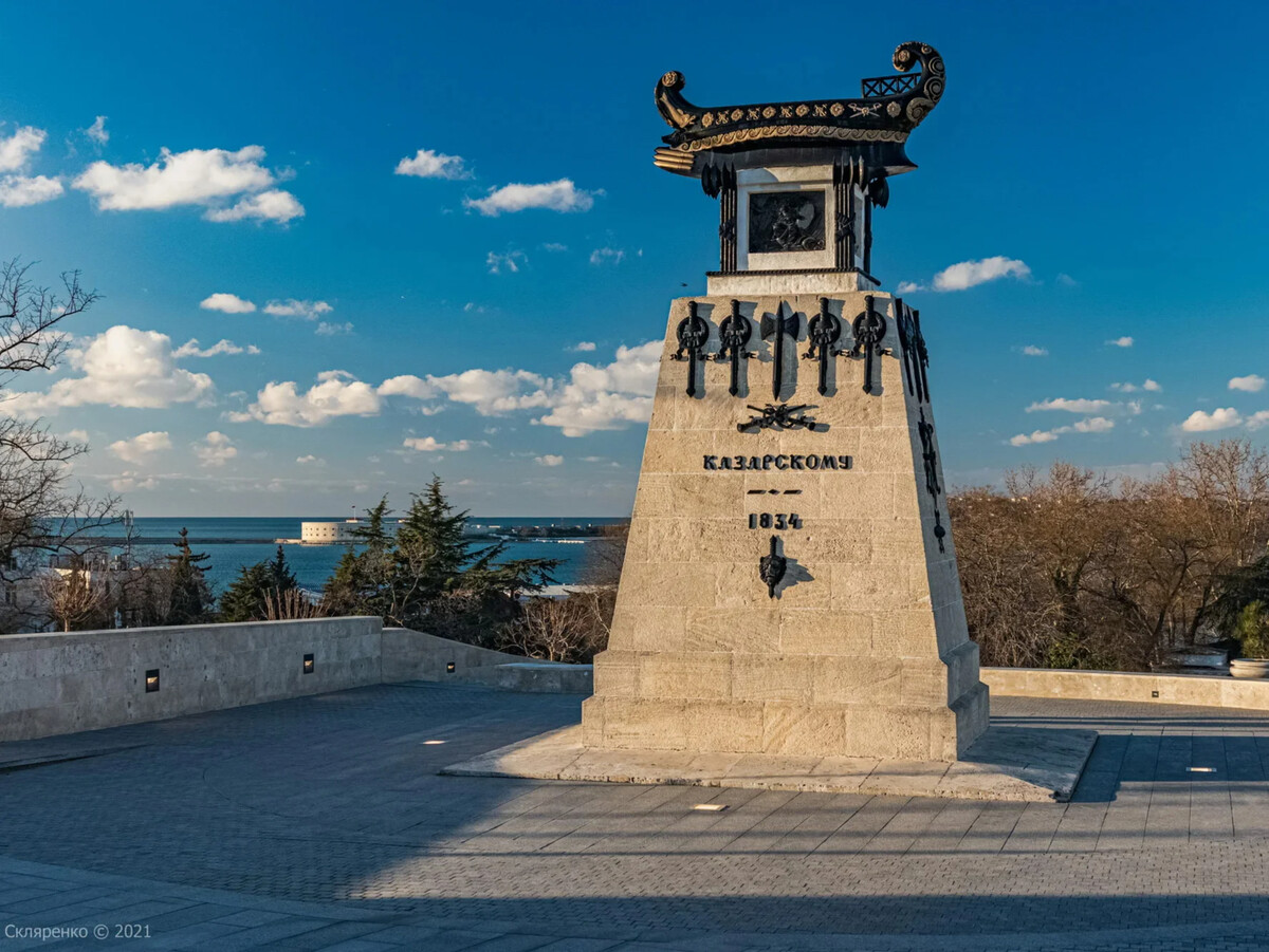 Памятники в севастополе фото