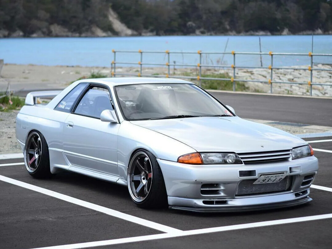 skyline gtr r 32