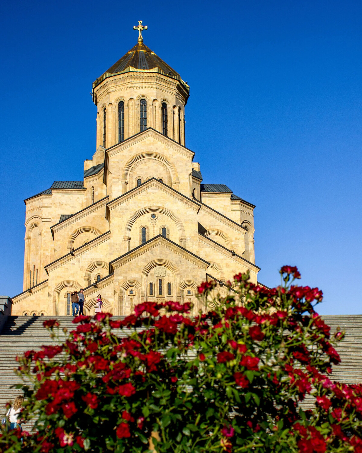 храм самеба в тбилиси